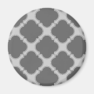 Quatrefoil in shades of grey magnet
