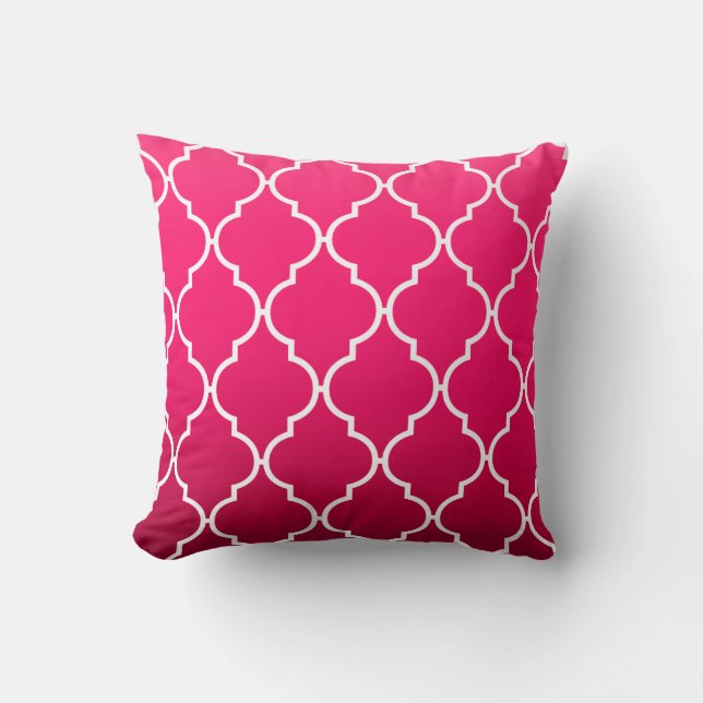 Quatrefoil Ombre Geometric | fuschia Throw Pillow (Front)