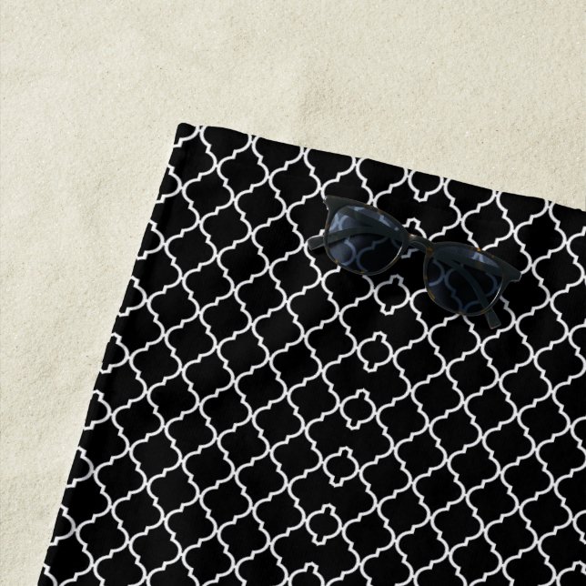 Quatrefoil Pattern Beach Towel (In Situ)