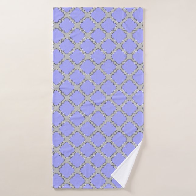 Quatrefoil periwinkle and grey bath towel (Bath Towel)