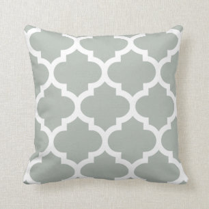 Quatrefoil Pillow in Silver Grey