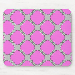 Quatrefoil pink and grey mouse pad