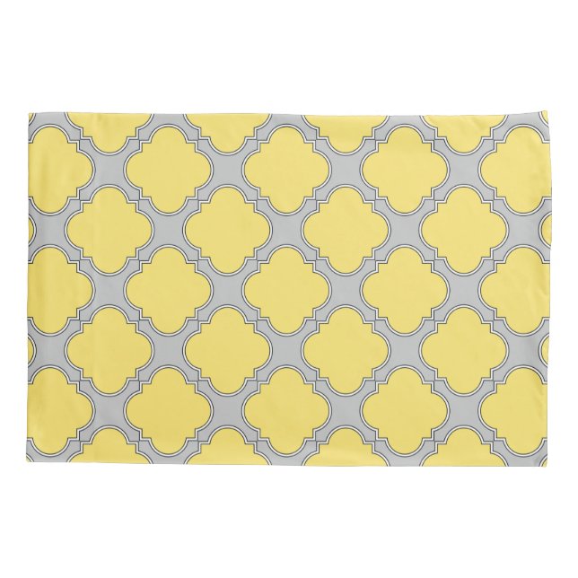 Quatrefoil yellow and grey pillowcase (Back)