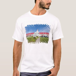 Quebec, Canada. Historic Hotel Tadoussac, T-Shirt
