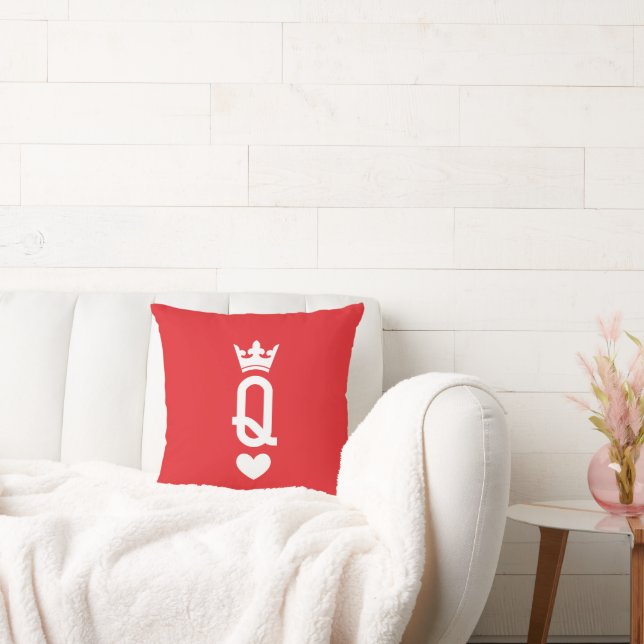 Queen of cards throw pillow (Couch)