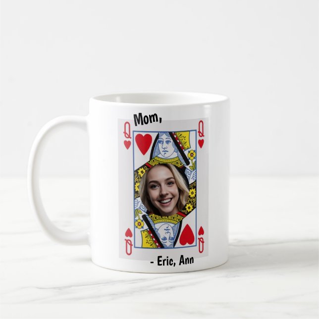 Queen of Hearts Mom Coffee Mug - Personalized Mug (Gauche)