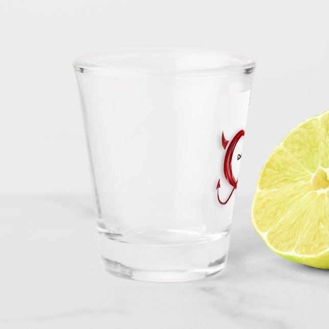 Queentet Shot Glass (Left)