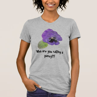 "Qui sont vous appelle une pensée ?" le T-shirt