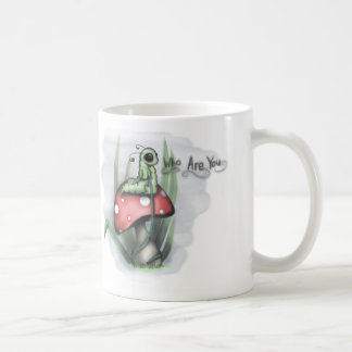 Qui sont vous - tasse d'Alice