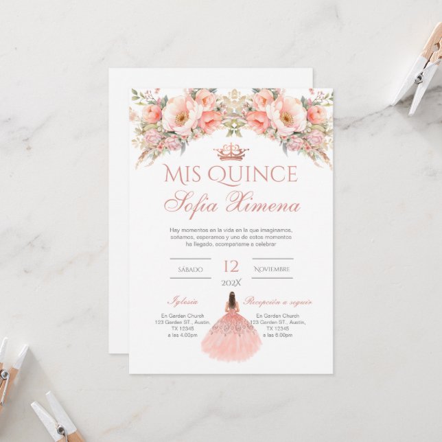 Quinceñera Invitation en espagnol rose floral (Devant/Arrière en situation)