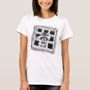 Raccoon Stuck in Grate Illustration T-Shirt