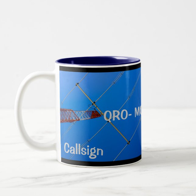 Radio amateur QRO et tasse 2 d'indicatif d'appel (Gauche)