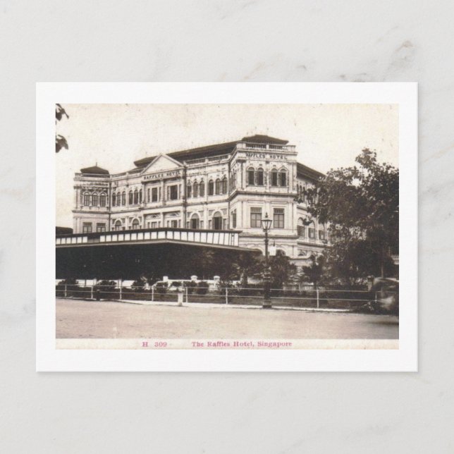 Raffles Hotel, Singapore 1918 Vintage Postcard (Front)