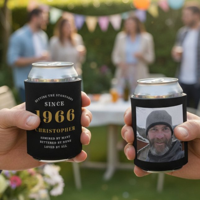 Rafraîchisseur Pour Canette 60e anniversaire Black Gold avec photo (1966 can cooler front and rear with blurred background.)