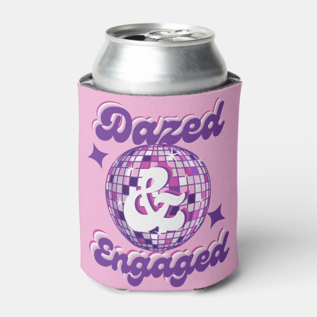 Rafraîchisseur Pour Canette Fête de Bachelorette Rétro Disco Dazed & Engaged (Can devant)