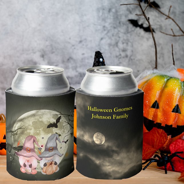 Rafraîchisseur Pour Canette Halloween Gnomes Pleine lune Nom de famille (Halloween Gnomes Full Moon Family Name Can Cooler)