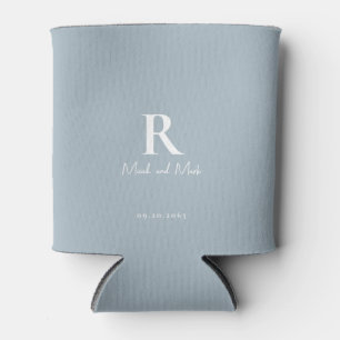 Rafraîchisseur Pour Canette Mariage Dusty Blue Monogram et Couple Names