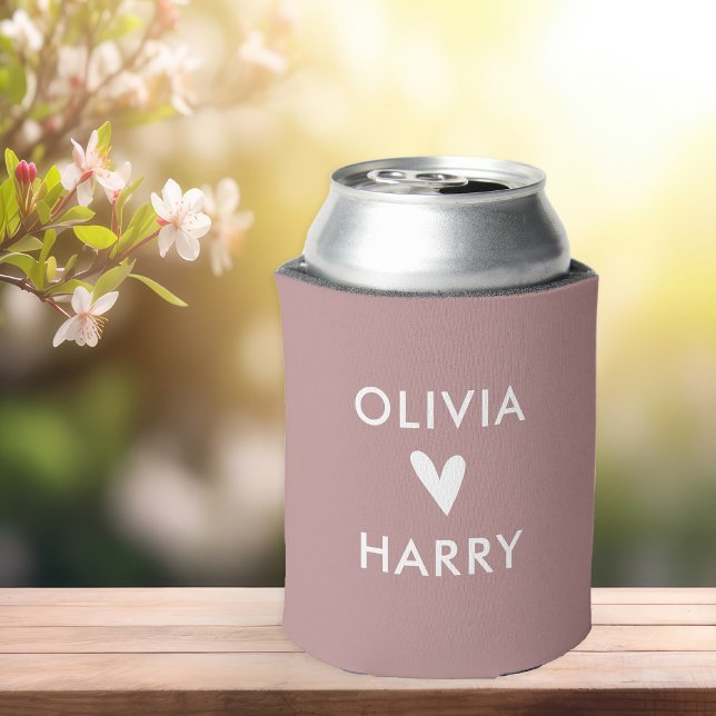 Rafraîchisseur Pour Canette Un coeur d'amour Mariage moderne peut refroidir |  (Stylishly Personalize with Your Custom Names.)