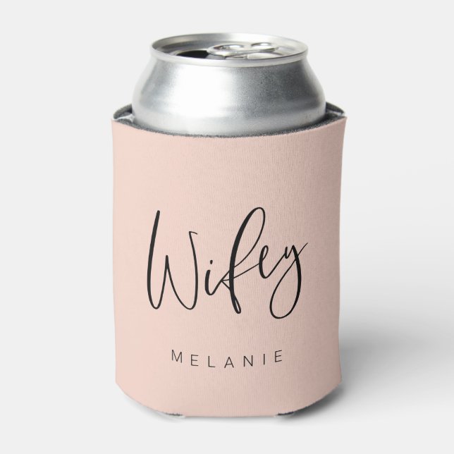 Rafraîchisseur Pour Canette Wifey Calligraphy Blush Pink Nom et monogramme (Can devant)
