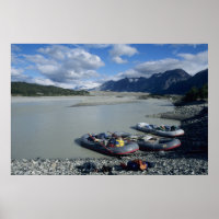 Rafting the Alsek River downstream