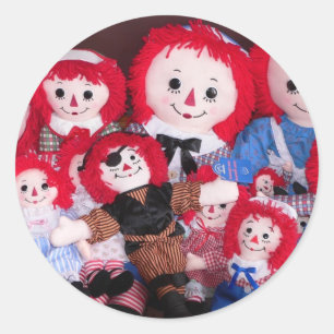 Raggedy Anne Convention Classic Round Sticker