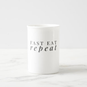 Rapide mangez la tasse de classique de répétition