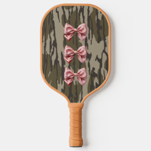 Raquette De Pickleball Camo Bébé Bonnet Rose Rubans & Bows en Bottomland