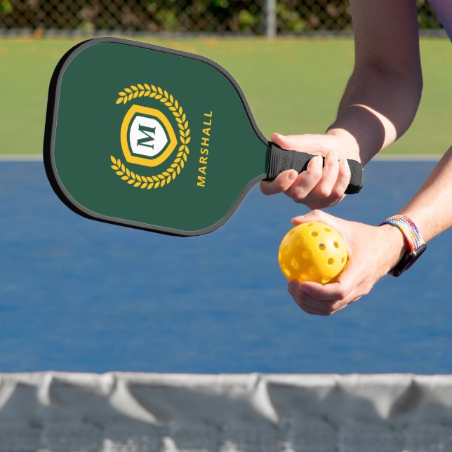 Raquette De Pickleball Cimier logo Monogramme Vert et Or (Insitu)