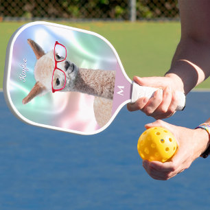 Raquette De Pickleball Lunettes rouges Cute Alpaca, Nom Monogram Iridesce