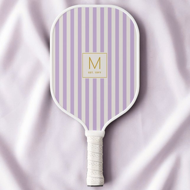 Raquette De Pickleball Monogramme Initial Simple Or Rayures Violet Élégan (Preppy Purple Stripes Simple Gold Initial Monogram Pickleball Paddle)