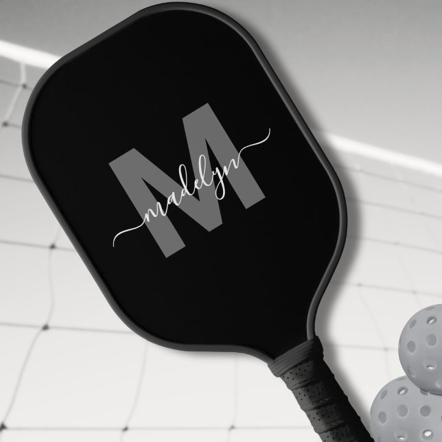Raquette De Pickleball Personnalisé Moderne Gras Nom de script Monogramme (Personalized Modern Bold Script Name Monogram Pickleball Paddle)