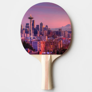 Raquette De Ping Pong Coucher du soleil derrière l'horizon de Seattle du