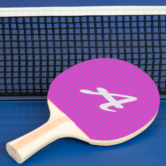 Raquette De Ping Pong Cute Monogrammed Hot Pink Motif élégant tendance (Insitu)