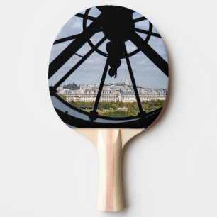 Raquette De Ping Pong Horloge géante en verre au Musée d'Orsay - Paris