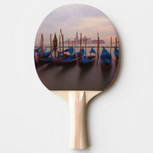 Raquette De Ping Pong Italie, Venise. Gondoles ancrées au crépuscule.