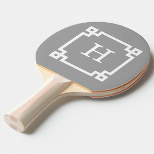 Raquette De Ping Pong Monogramme initial principal grec blanc gris-foncé