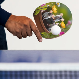 Raquette De Ping Pong Trois Mètres Dans Des Pots À Fleurs,
