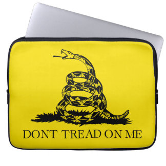 Rattlesnake Gadsden Flag: Fight, Resistance Laptop Sleeve