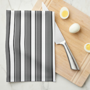 Rayures grises et noires sur des torchons de cuisi