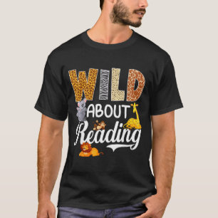 Reading books reader librarian wild animals lover T-Shirt