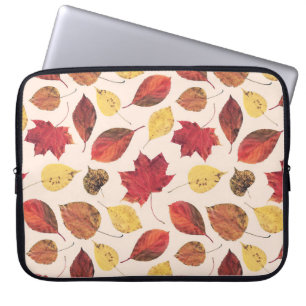 Real leaves photo, unique seamless pattern. laptop sleeve