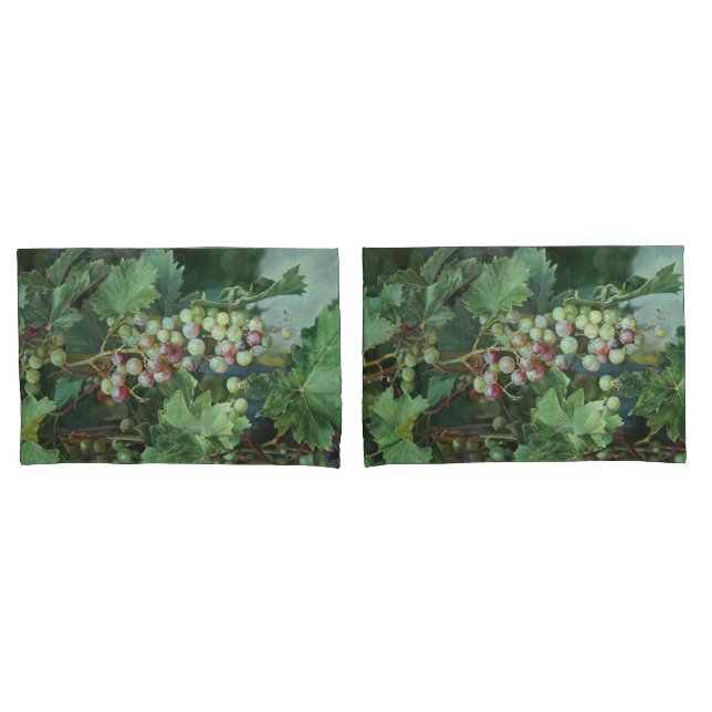Realistic Grape Vine with Leaves – Fine Art Pillowcase (Front-Set)