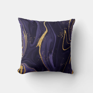 Realistic Liquid Purple Marble With Gold Throw Pillow