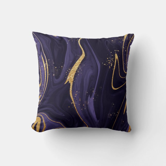 Realistic Liquid Purple Marble With Gold Throw Pillow (Front)