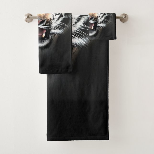 Realistic Tiger Wildlife Art Bath Towel Set (Insitu)