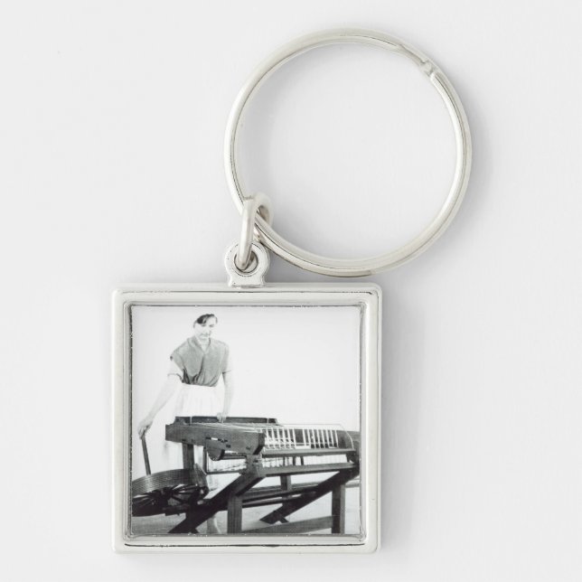 Reconstruction of Hargreaves's 'Spinning Jenny' Keychain (Front)