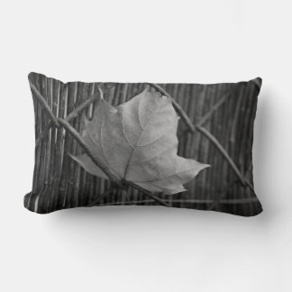 Rectangle La feuille d'érable sèche - Coussin