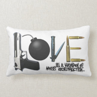 Rectangle L'amour est un Coussin d'armes