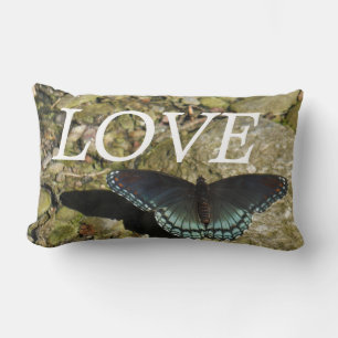 Rectangle LOVE, papillon bleu sur galets inspiration coussin