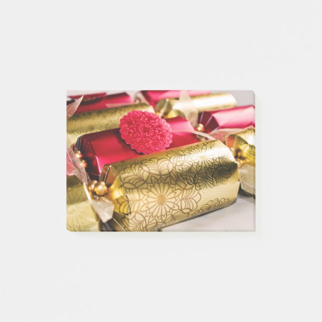 Red and Gold Christmas Crackers Post-it Notes (Front)